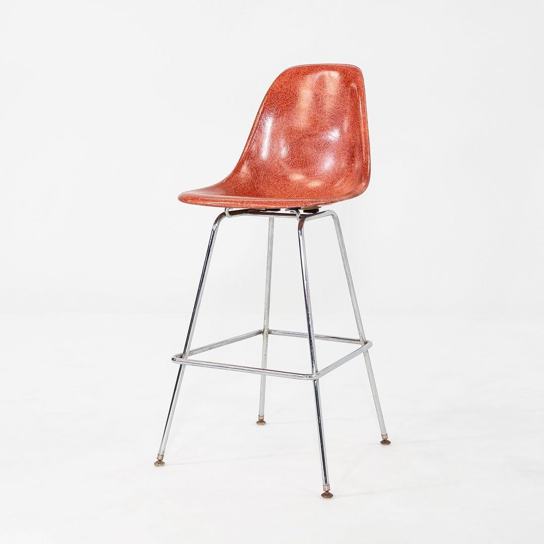 Moderne 2010s Modernica Tabouret de bar en fibre de verre orange rouge 13x Disponible en vente