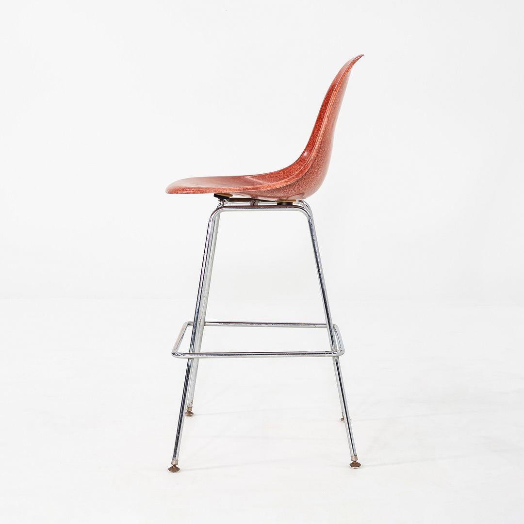 Américain 2010s Modernica Tabouret de bar en fibre de verre orange rouge 13x Disponible en vente