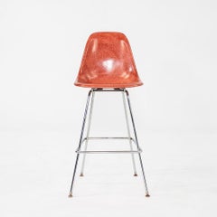 2010s Modernica Tabouret de bar en fibre de verre orange rouge 13x Disponible