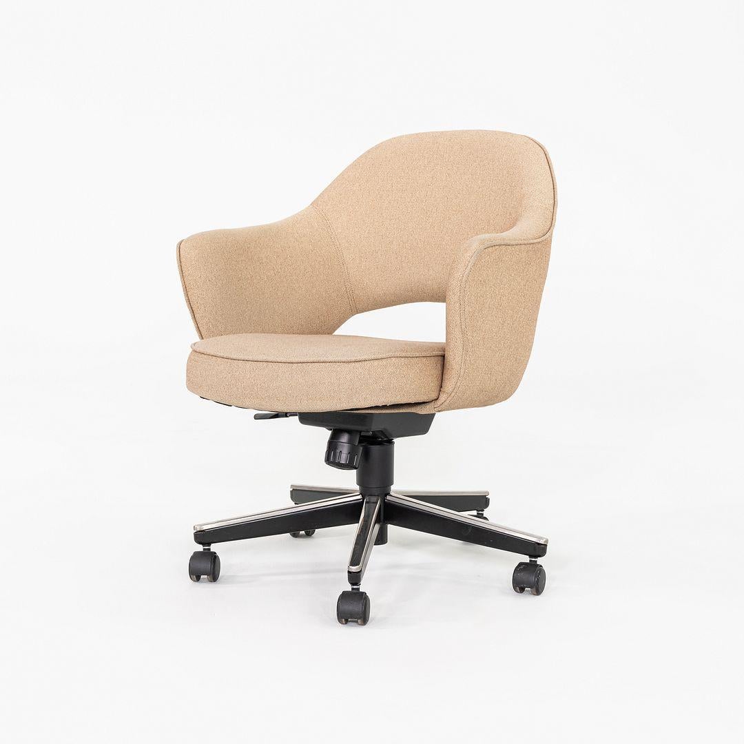 2010er Jahre Eero Saarinen für Knoll Schreibtischstühle mit Armlehnen 15x verfügbar (amerikanisch) im Angebot