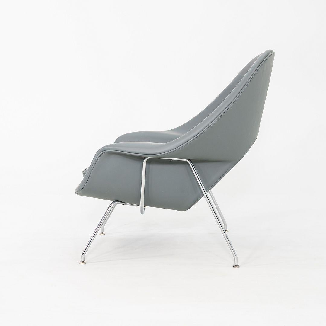 2010s Eero Saarinen for Knoll Medium Size Womb Lounge Chair in Grey Leather en vente 4