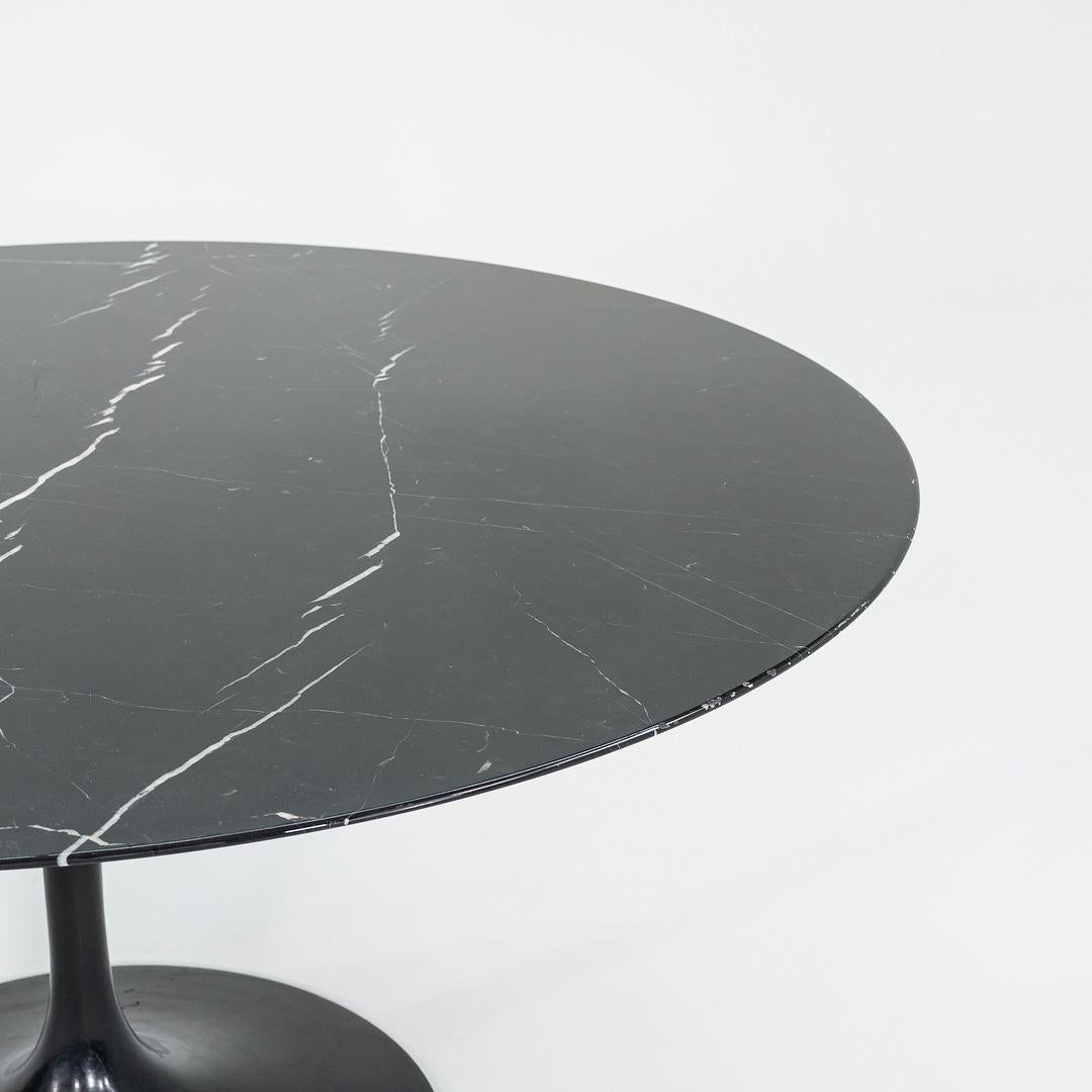 XXIe siècle et contemporain 2010s Eero Saarinen for Knoll Tulip Pedestal Dining Table with 54