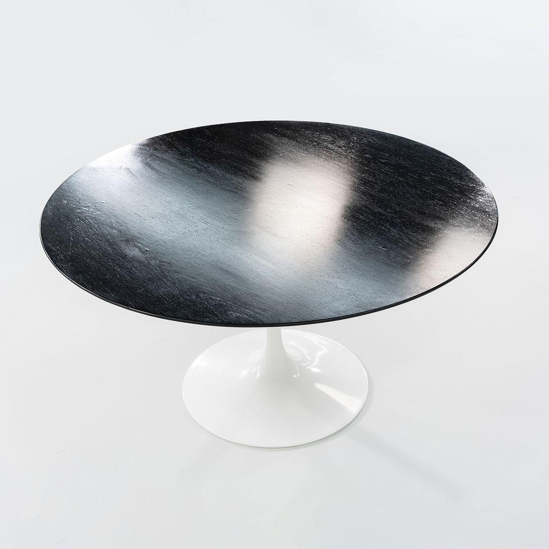 2010er Jahre Eero Saarinen für Knoll Tulpen-Sockel-Esstisch mit 54