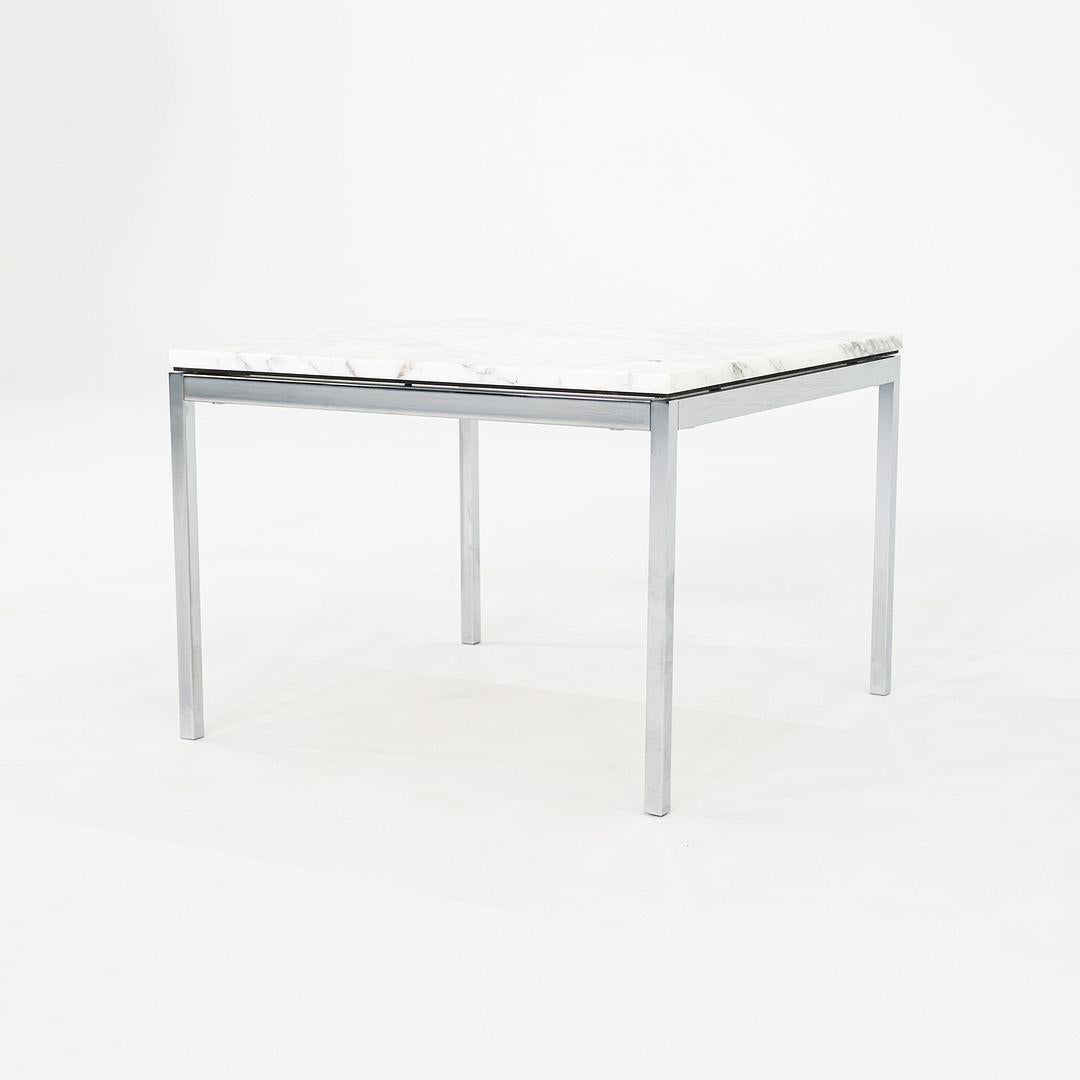 XXIe siècle et contemporain 2010s Table d'appoint Florence Knoll avec plateau en marbre Arabescato poli 23x23x17 en vente