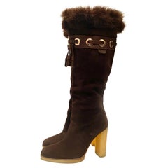 2000s Gucci Knee-Length Brown Suede Heeled Boots 