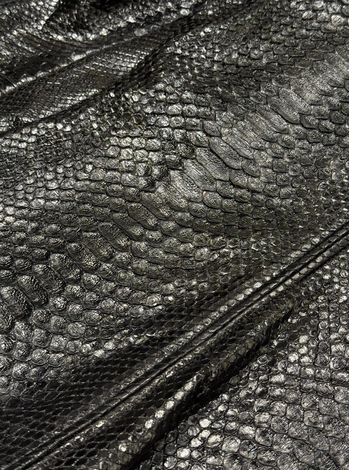 2010s Gucci veste en cuir python véritable backzip Pour femmes en vente