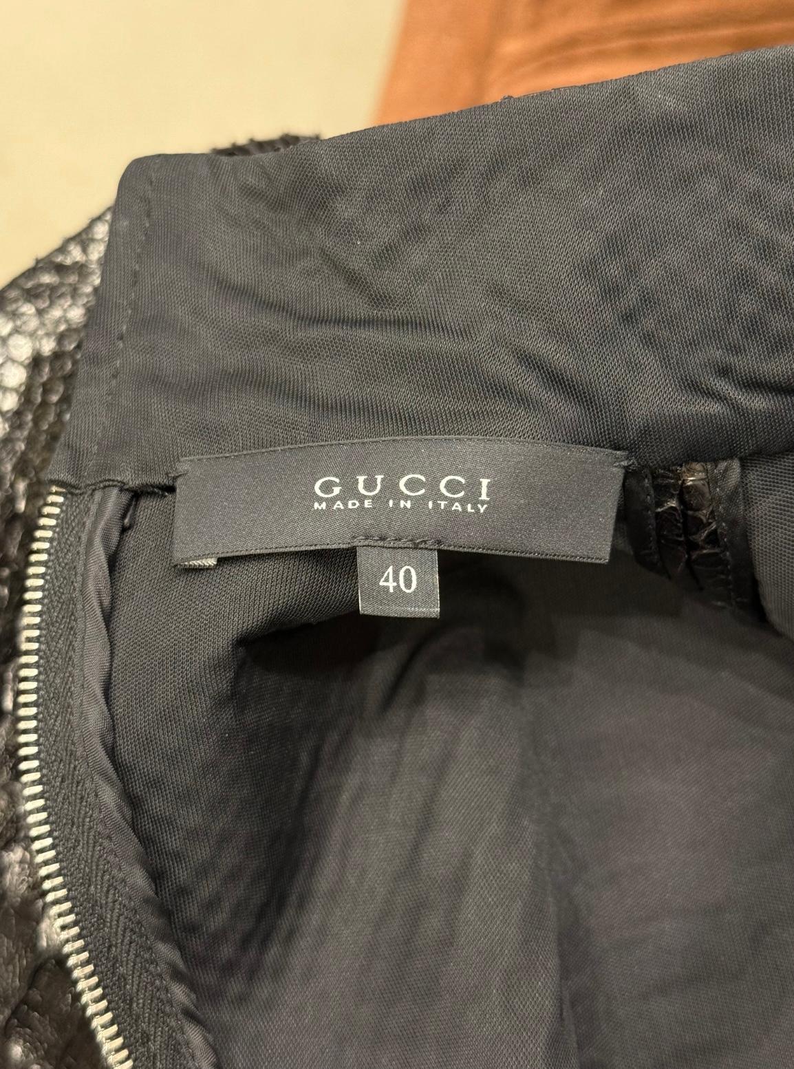 2010s Gucci veste en cuir python véritable backzip en vente 3