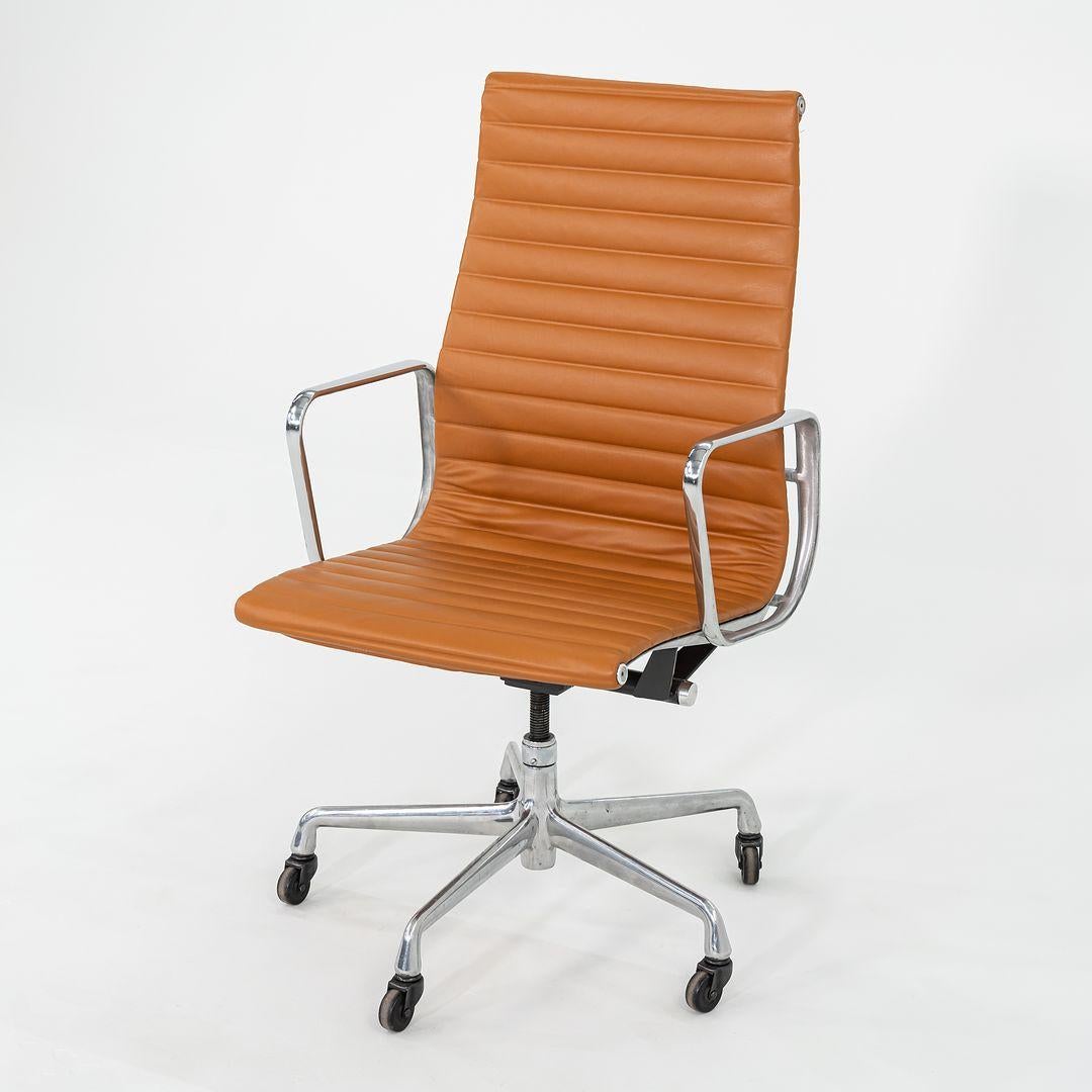 2010s Herman Miller Eames Aluminum Group Executive Desk Chair in Caramel Leather For Sale 4