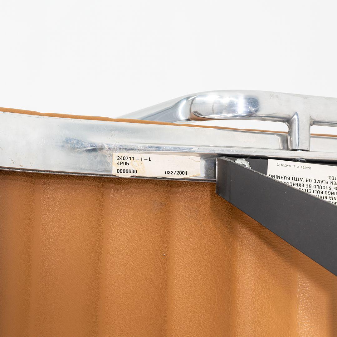 Sedia da scrivania direzionale Herman Miller Eames Group in alluminio e pelle caramello del 2010 in vendita 4