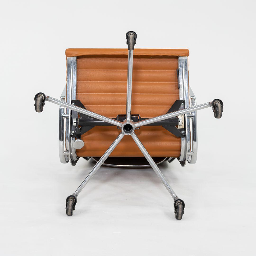 2010s Herman Miller Eames Aluminum Group Executive Desk Chair in Caramel Leather For Sale 5