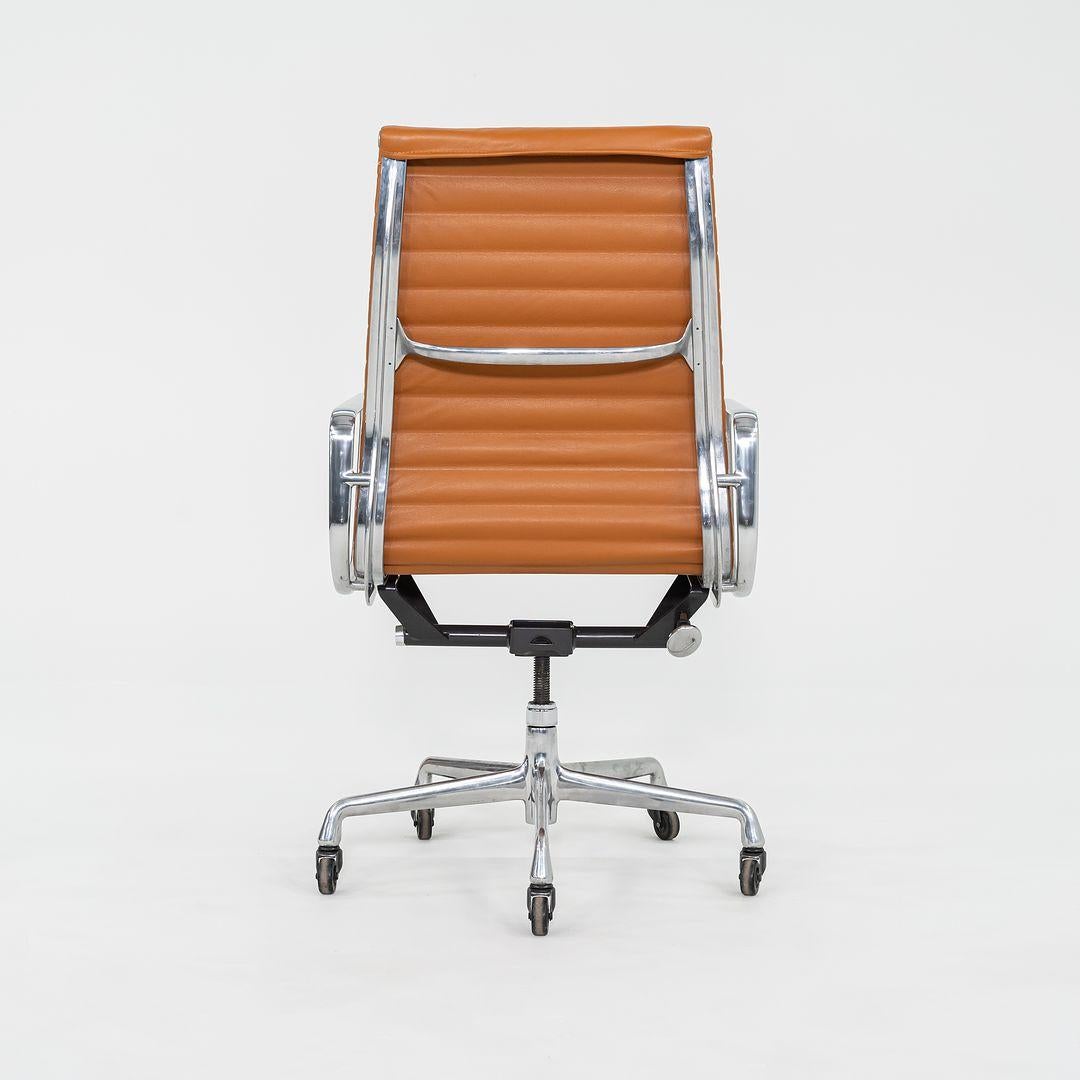 American 2010s Herman Miller Eames Aluminum Group Executive Desk Chair in Caramel Leather For Sale