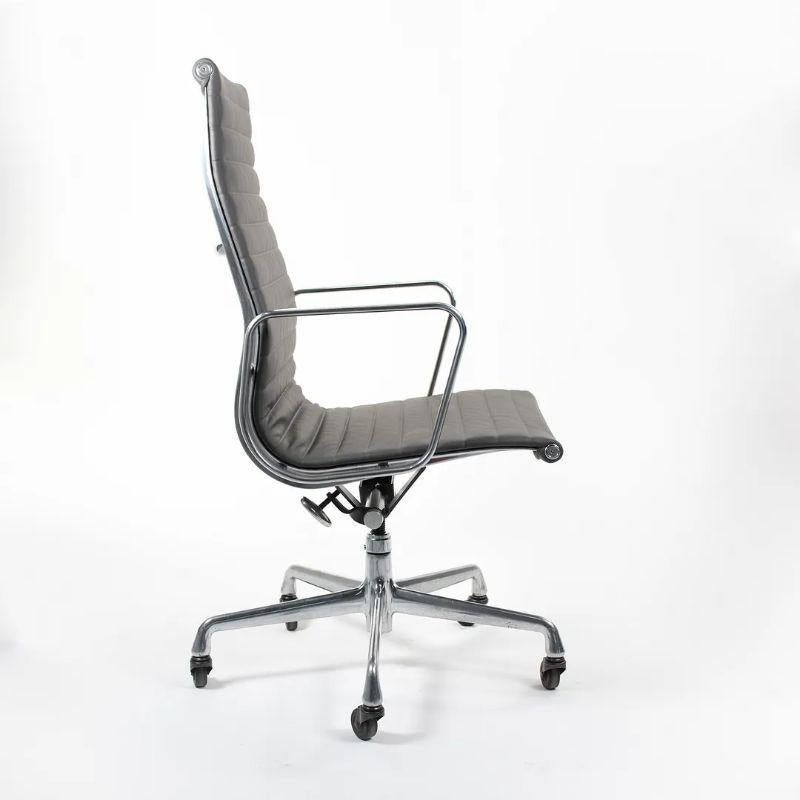 2010s Herman Miller Eames Aluminum Group Executive High Back Desk Chair In Good Condition In Philadelphia, PA
