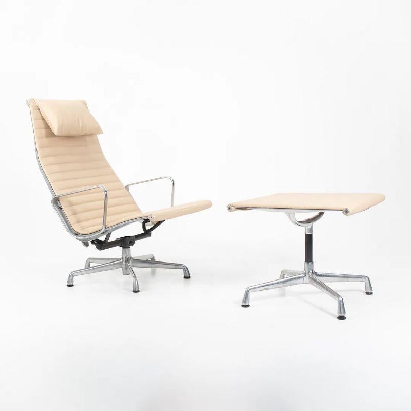 XXIe siècle et contemporain 2010s Herman Miller Aluminum Group Lounge Chair and Ottoman Tan Leather (chaise longue et pouf en aluminium) en vente