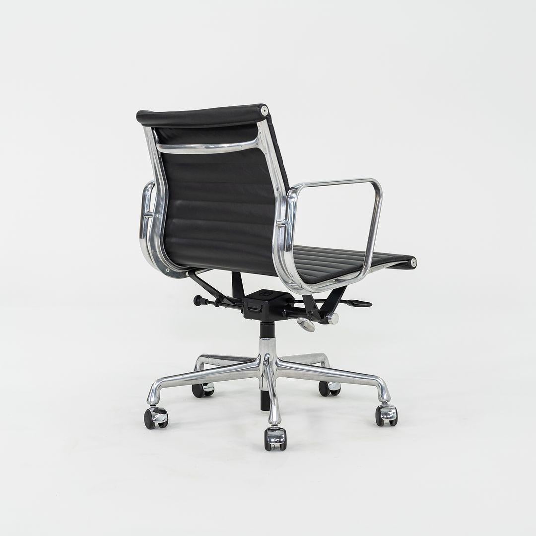 American 2010s Herman Miller Eames Aluminum Group Management Desk Chair in Black 3x Avail For Sale