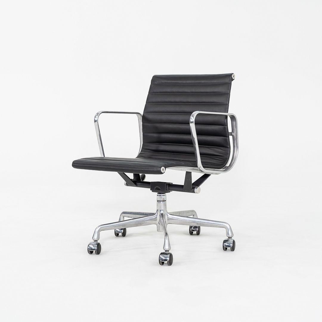 American 2010s Herman Miller Eames Aluminum Group Management Desk Chair in Black Leather For Sale