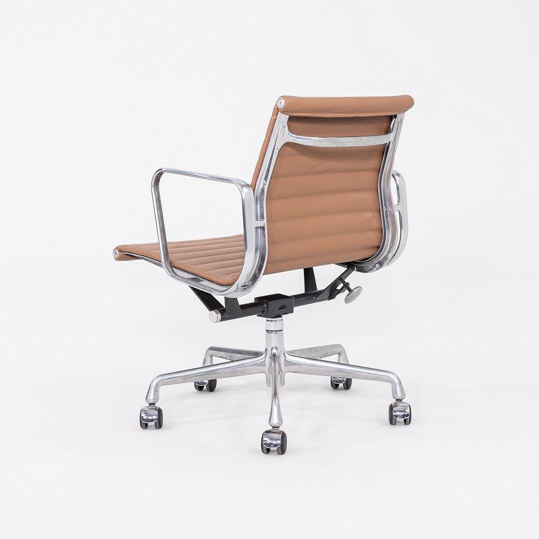 2010s Herman Miller Eames Aluminum Group Management Desk Chair in Brown Leather For Sale 3