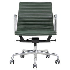 2010s Herman Miller Eames Aluminum Group Management Desk Chair in Green Leather
