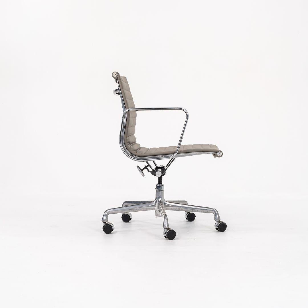 2010s Herman Miller Eames Aluminum Group Management Desk Chair in Greige leather 2