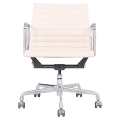 2010s Herman Miller Eames Aluminum Group Management Desk Chair in Ivory Leather