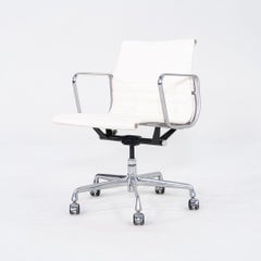 2010s Herman Miller Eames Aluminum Group Management Desk Chair in White Leather