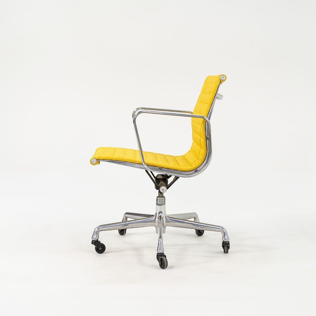 2010s Herman Miller Eames Aluminum Group Management Desk Chair in Yellow Fabric For Sale 1