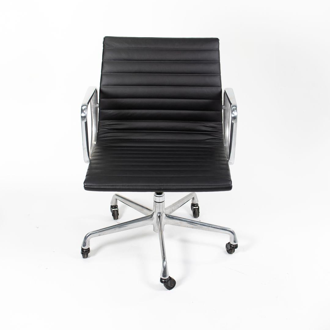 2010s Herman Miller Eames Aluminum Group Management Desk Chair Leather 6x Avail For Sale 4