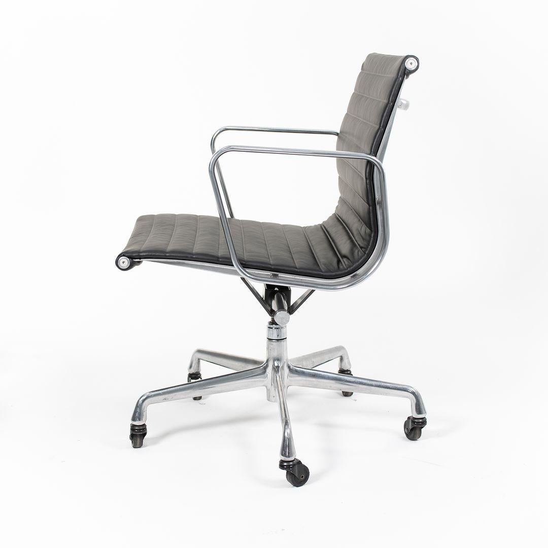 American 2010s Herman Miller Eames Aluminum Group Management Desk Chair Leather 6x Avail For Sale