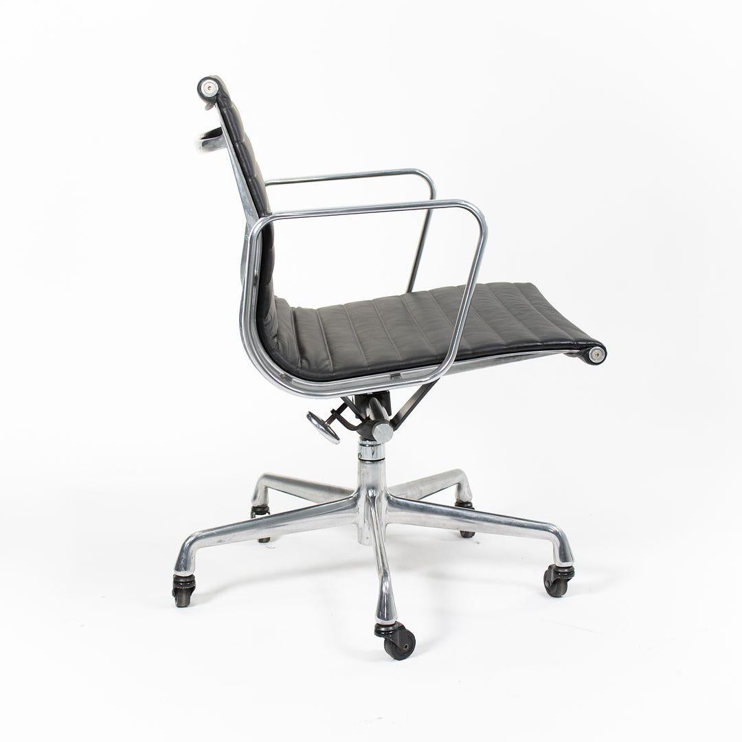 2010s Herman Miller Eames Aluminum Group Management Desk Chair Leather 6x Avail For Sale 2