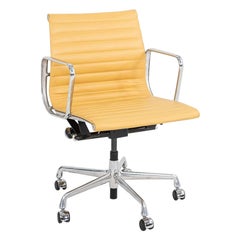2010s Herman Miller Eames Aluminum Group Management Desk Chair w/ Pneumatic Base
