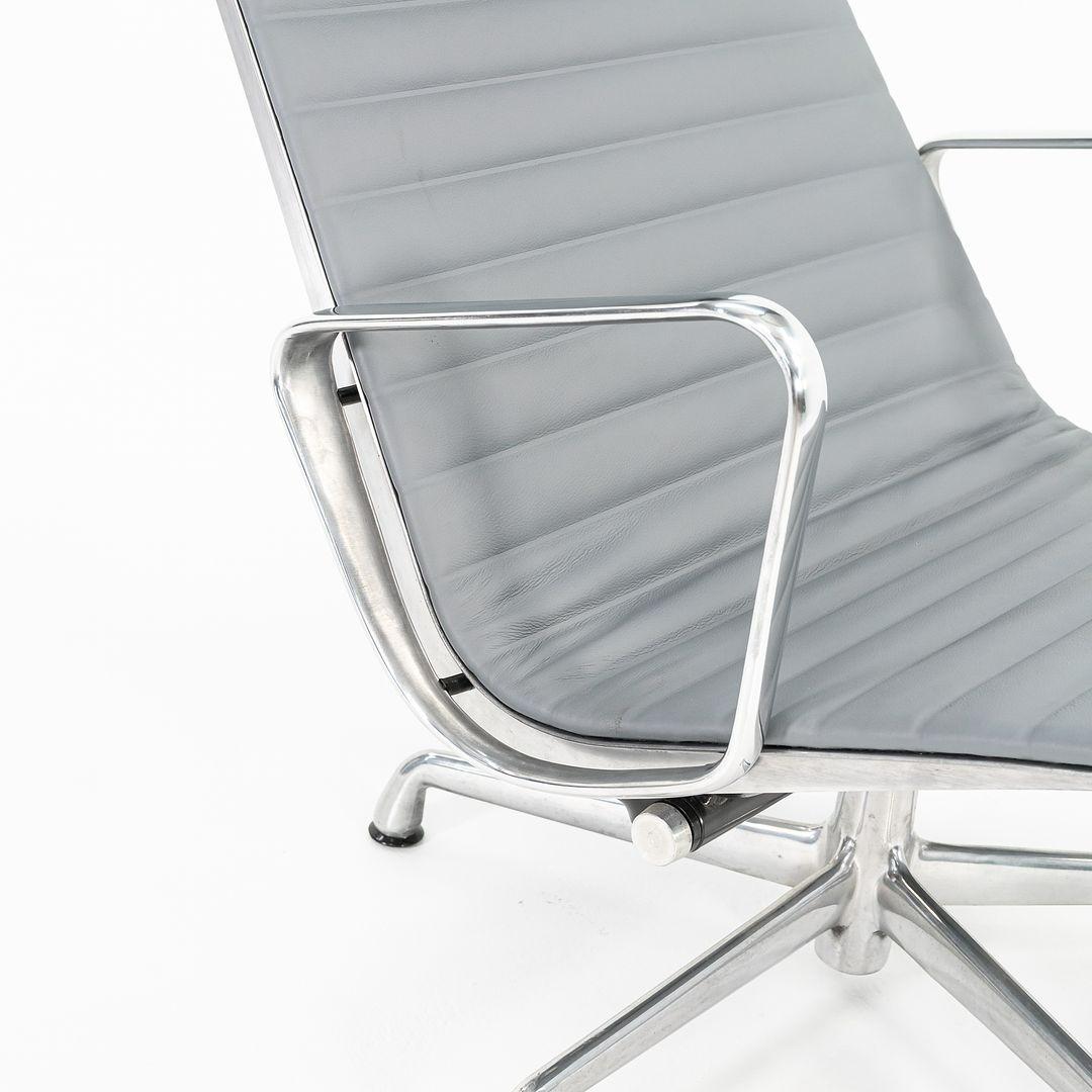 Herman Miller Eames Group Reclining Lounge Chair w/ Pillow del 2010 in alluminio in vendita 5