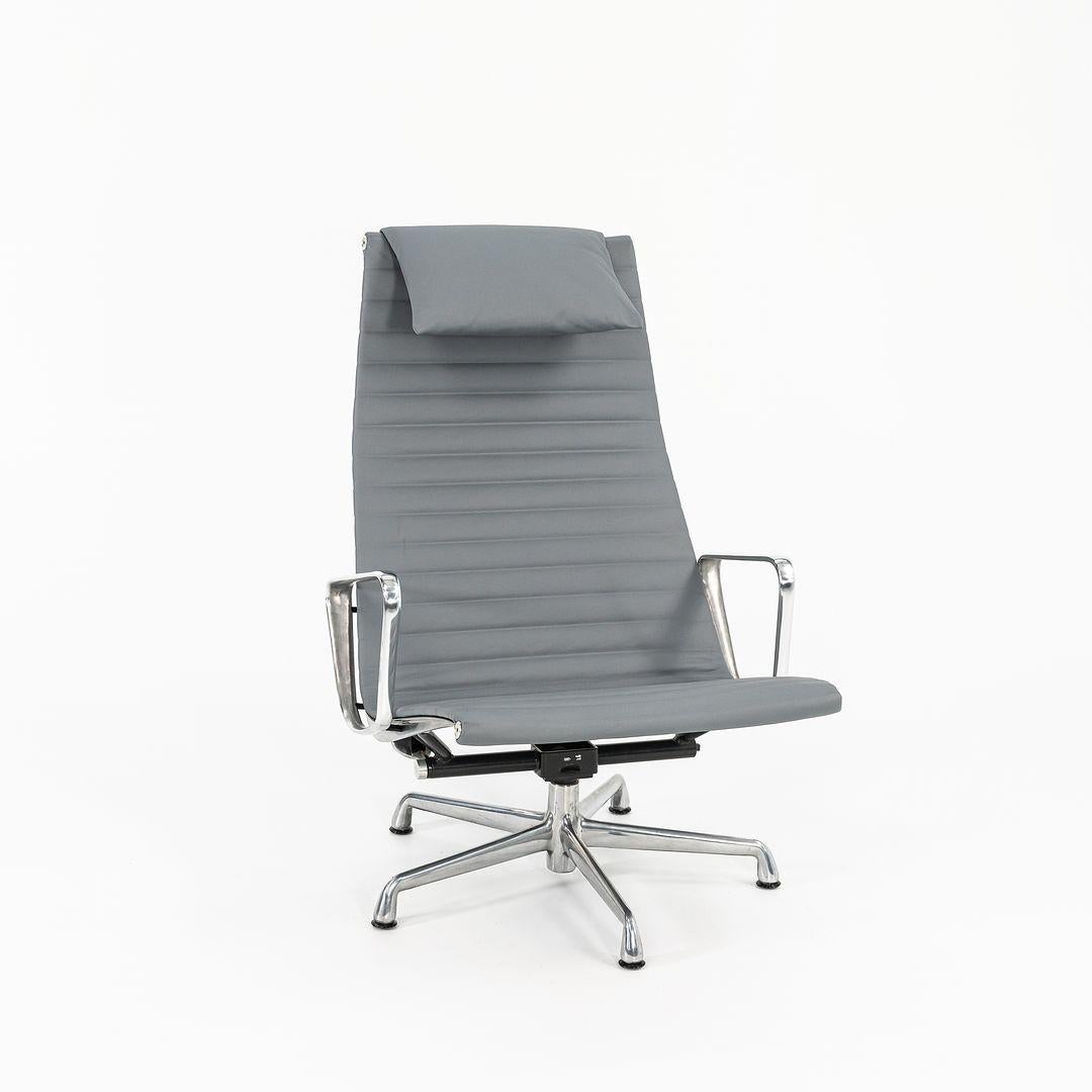 Moderno Herman Miller Eames Group Reclining Lounge Chair w/ Pillow del 2010 in alluminio in vendita