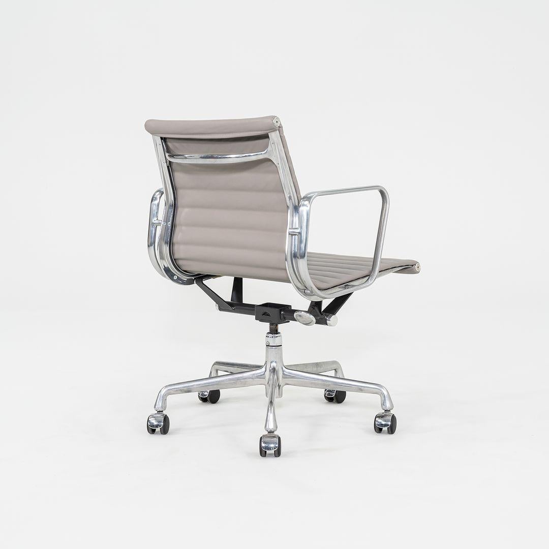 2010s Herman Miller Eames Aluminum Management Desk Chair Grey Leather 3x Avail For Sale 1