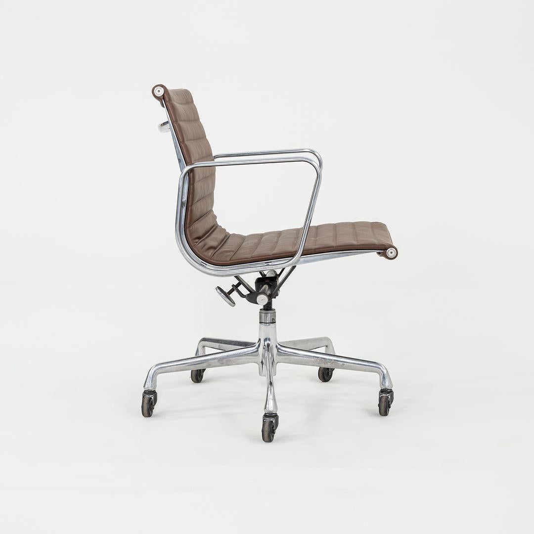 Modern 2010s Herman Miller Eames Aluminum Management Desk Chair in Brown w/ Manual Lift