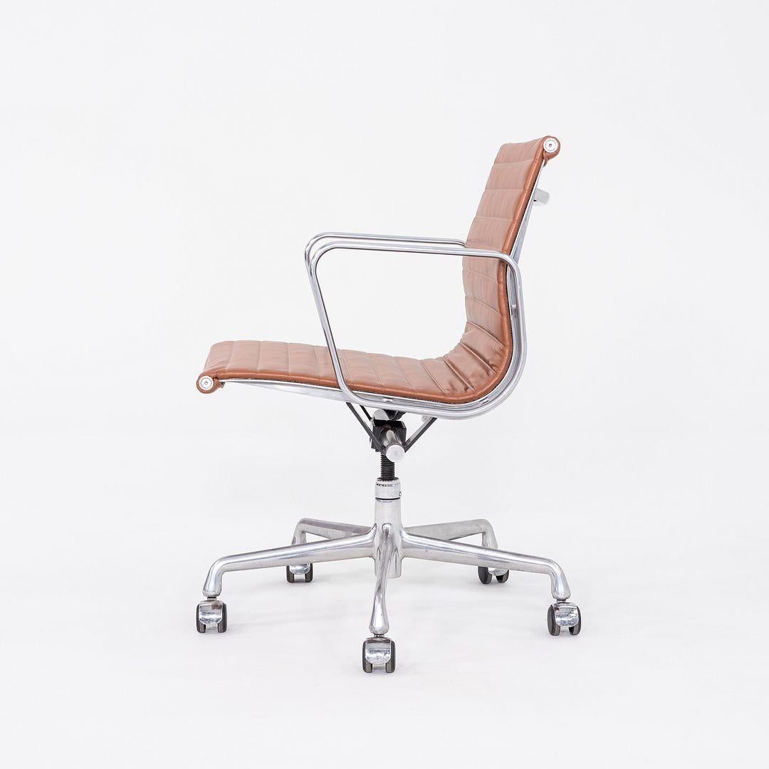 2010s Herman Miller Eames Aluminum Management Desk Chair in Cognac Leather For Sale 4