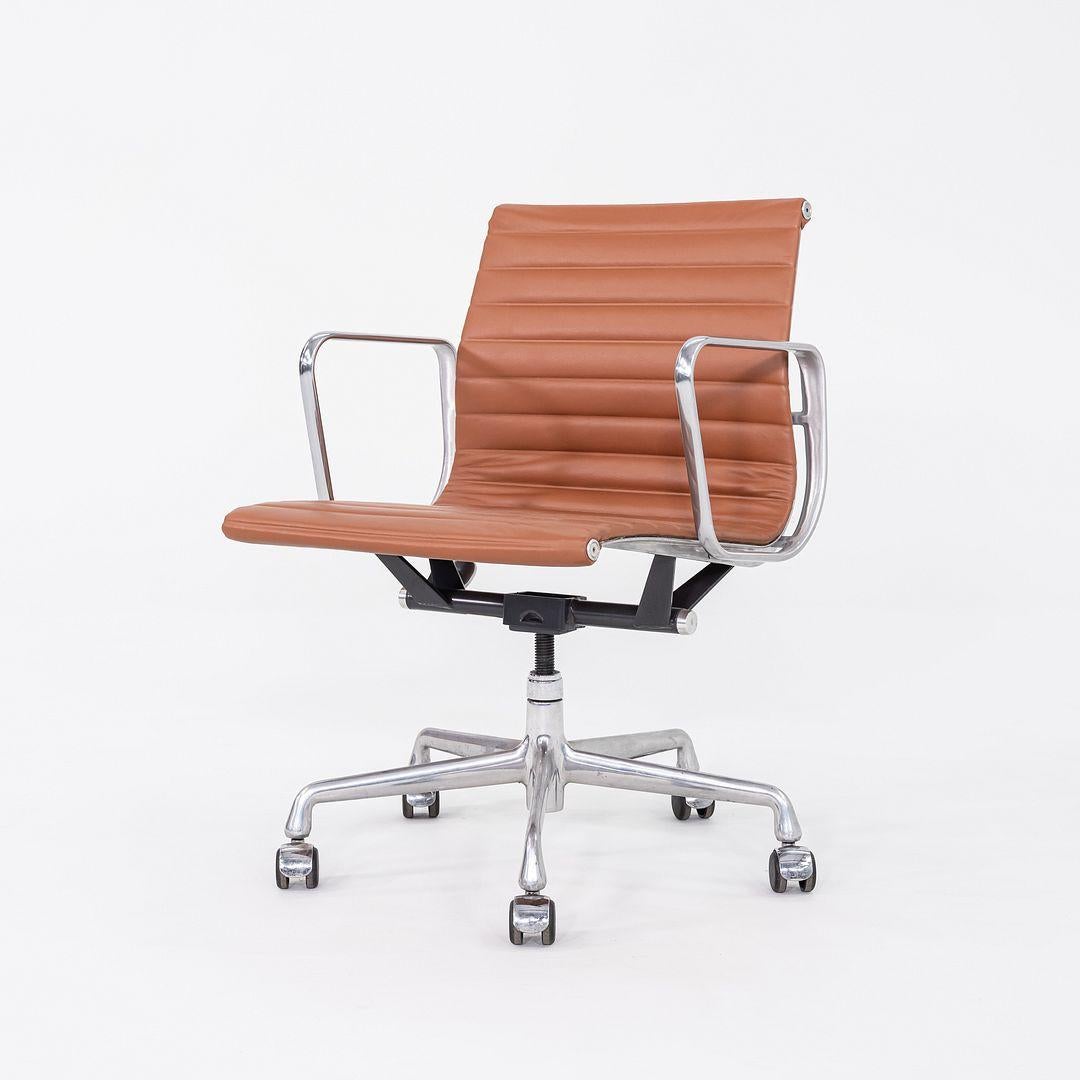 2010s Herman Miller Eames Aluminum Management Desk Chair in Cognac Leather For Sale 5