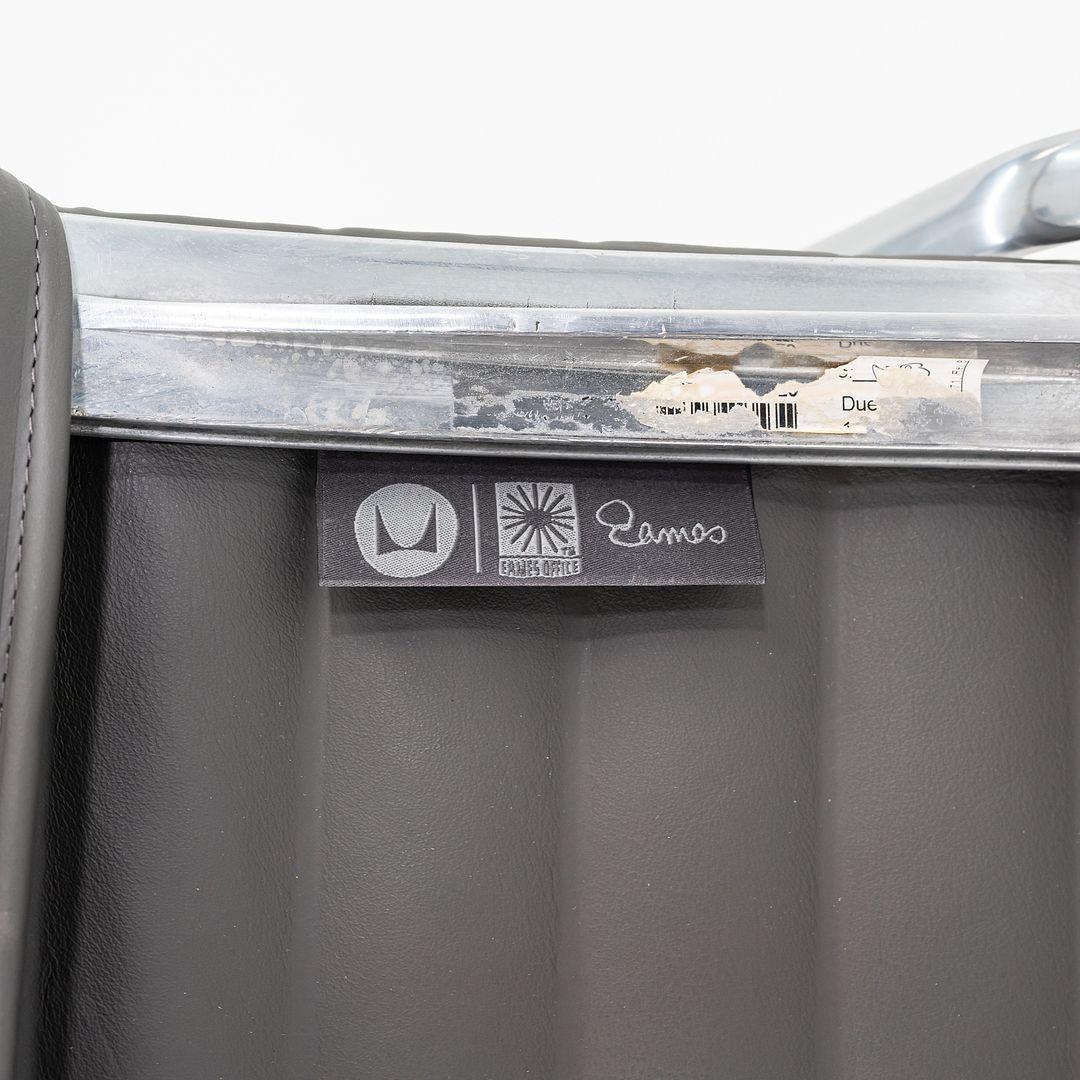 2010s Herman Miller Eames Aluminum Management Desk Chair in Dark Grey 1x Avail For Sale 5