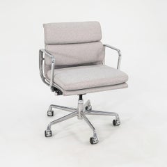 2010s Herman Miller Eames Soft Pad Management Desk Chair in Grey Fabric, EA435
