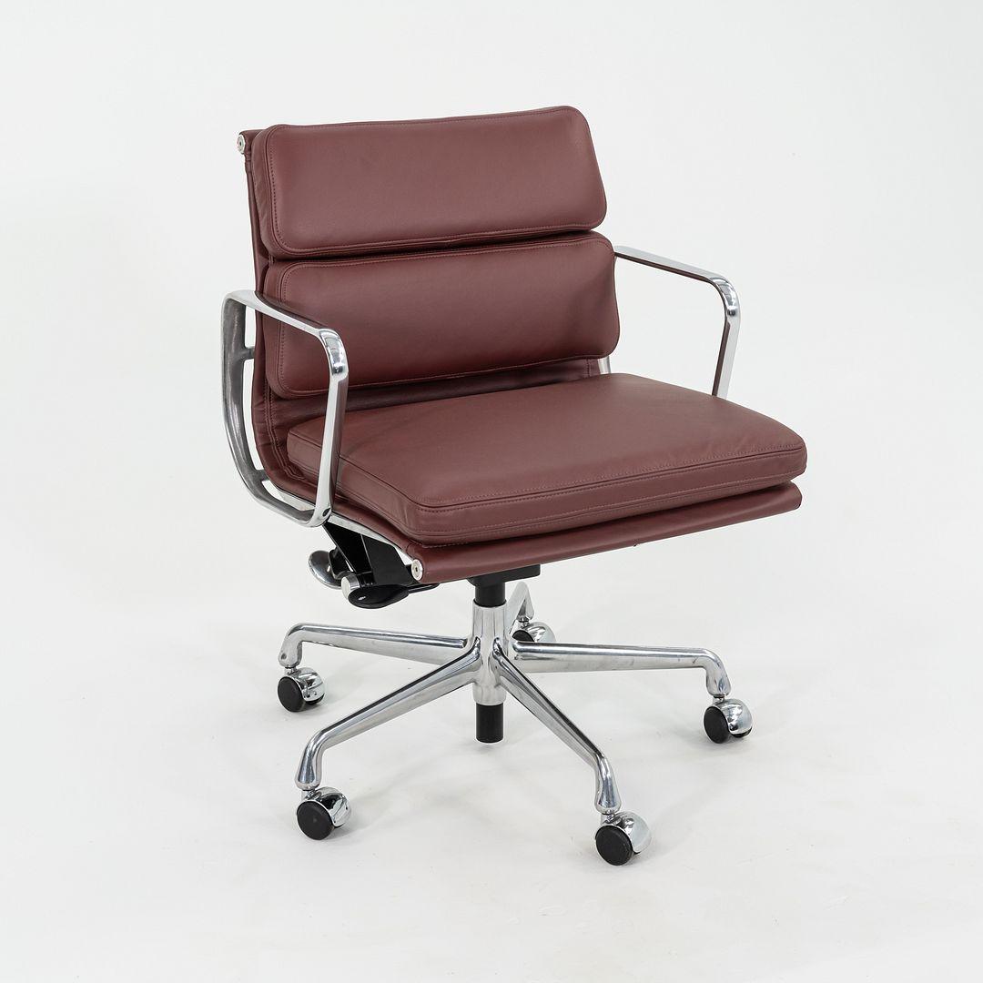 2010er Herman Miller Eames Soft Pad Management Schreibtischstuhl aus rotem Leder, EA435 im Angebot 4