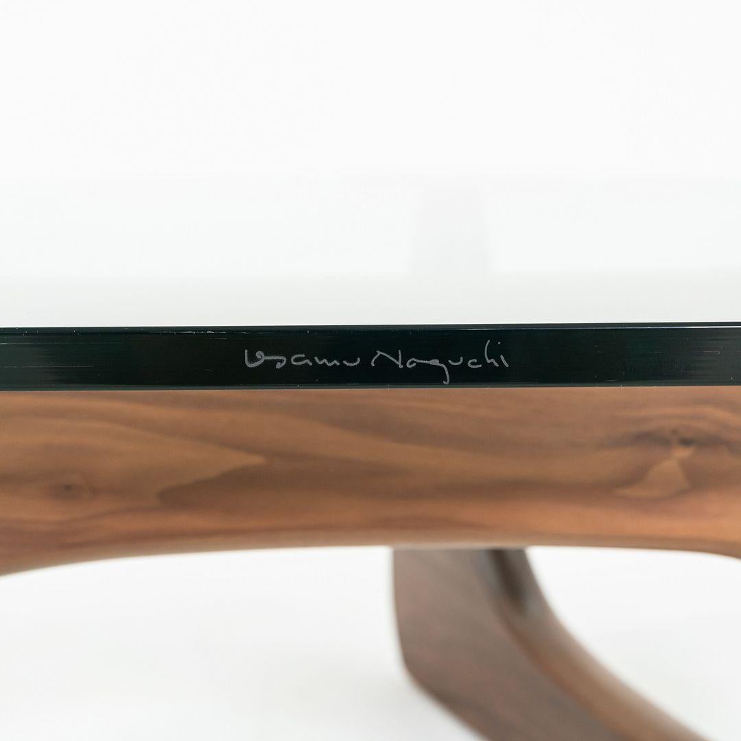 2010er Isamu Noguchi für Herman Miller IN-50 Couchtisch aus Nussbaum (Walnuss) im Angebot