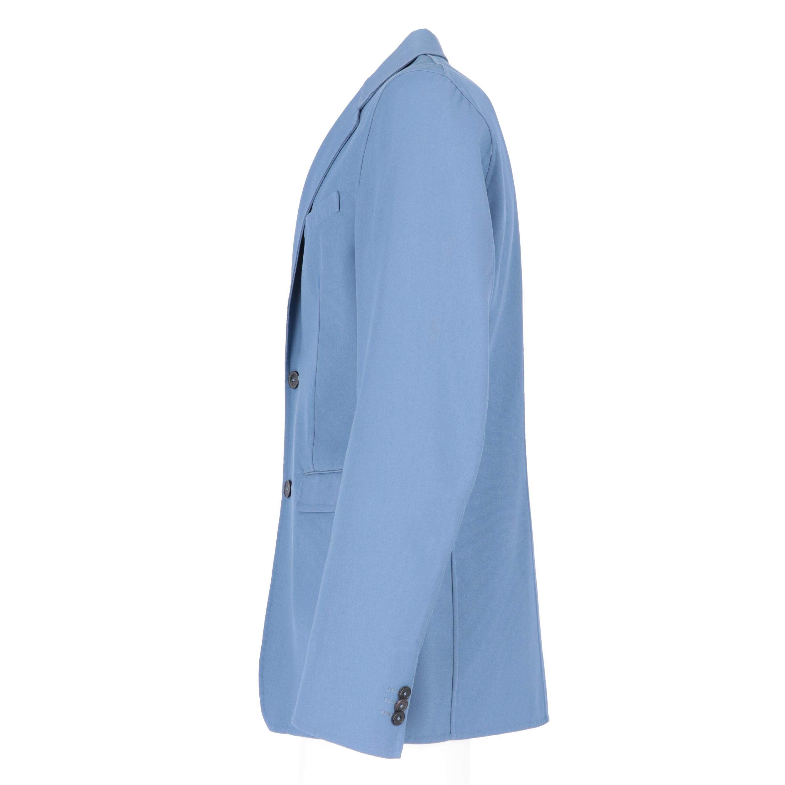 Jil Sander powder blue jacket. Classic lapel collar, front closure with buttons and long sleeves.
Years: 2017

Made in Italy

Size: 48 IT

Flat measurements

Height: 74 cm
Bust: 52 cm
Shoulder: 44 cm
Sleeve: 67 cm