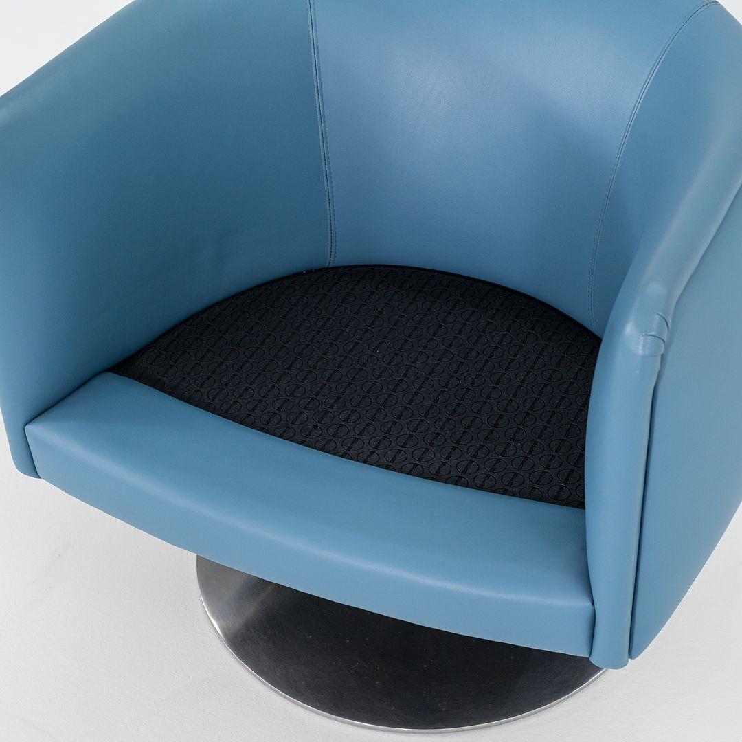 Sedie girevoli anni 2010 Joe D'Urso per Knoll in pelle blu Model No. 2165 in vendita 3