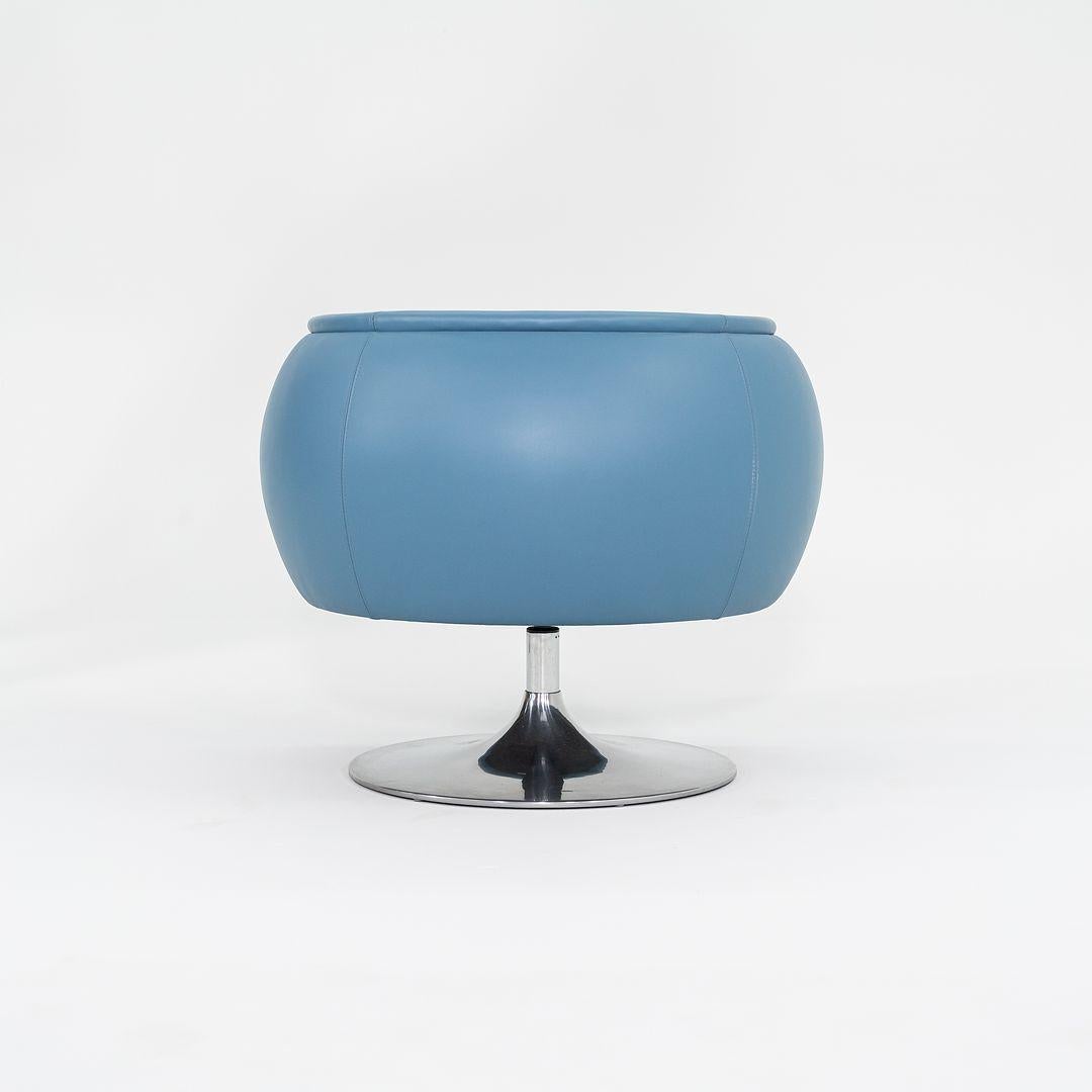 Sedie girevoli anni 2010 Joe D'Urso per Knoll in pelle blu Model No. 2165 In condizioni buone in vendita a Philadelphia, PA