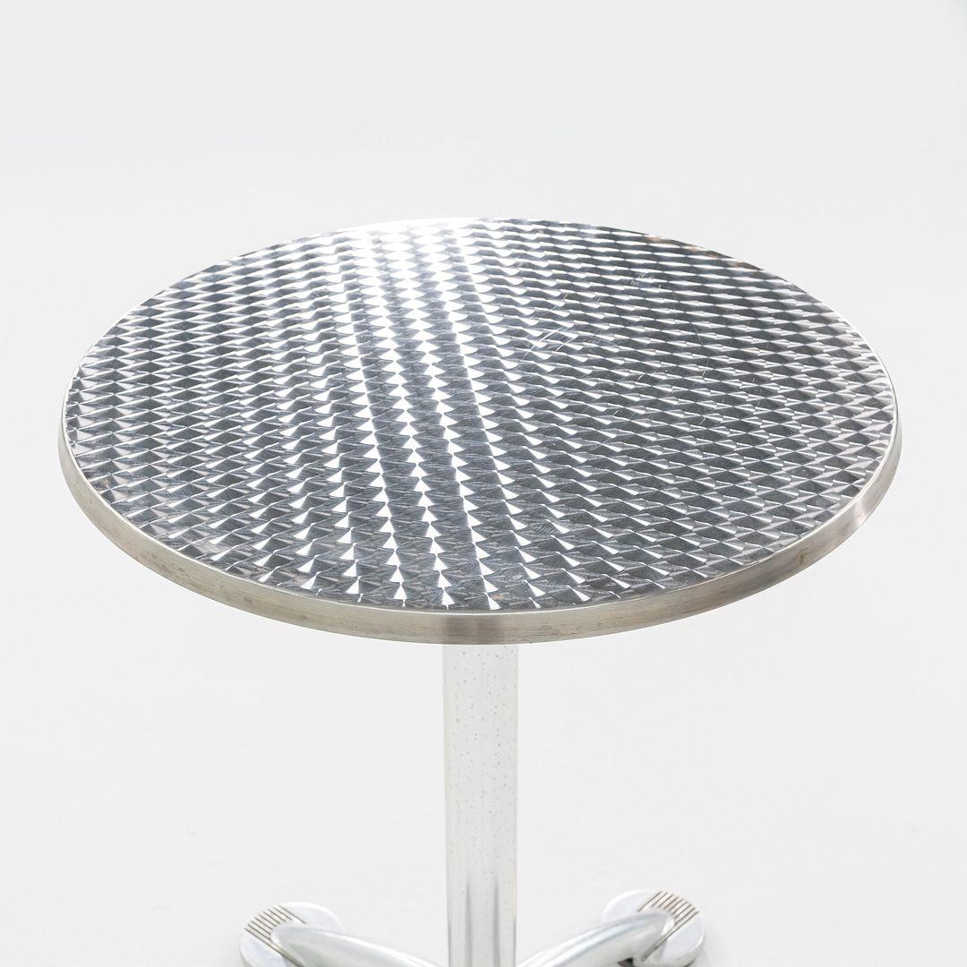 2010s Jorge Pensi for Knoll & AMAT3 Table de café / salle à manger en aluminium 23 pouces en vente 5