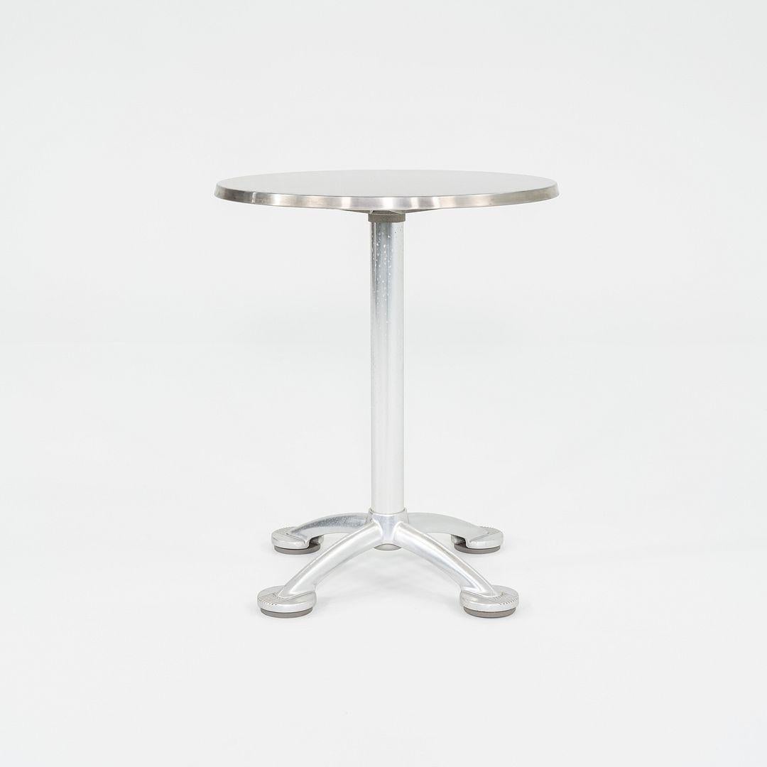 XXIe siècle et contemporain 2010s Jorge Pensi for Knoll & AMAT3 Table de café / salle à manger en aluminium 23 pouces en vente