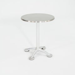 2010s Jorge Pensi for Knoll & AMAT3 Table de café / salle à manger en aluminium 23 pouces