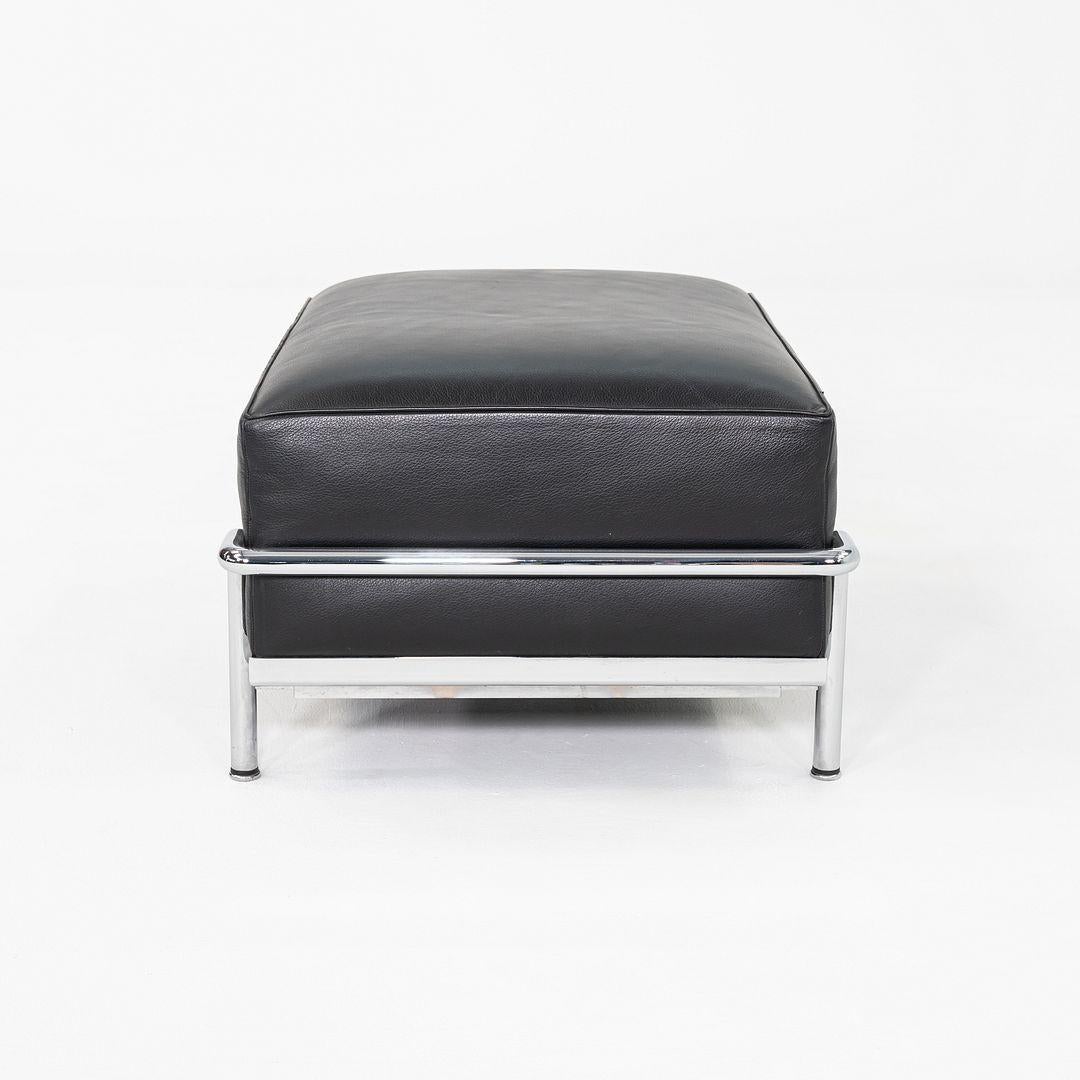Ottomana Le Corbusier, Jeanneret, Perriand per Cassina LC2 in pelle nera, anni 2010 In condizioni buone in vendita a Philadelphia, PA