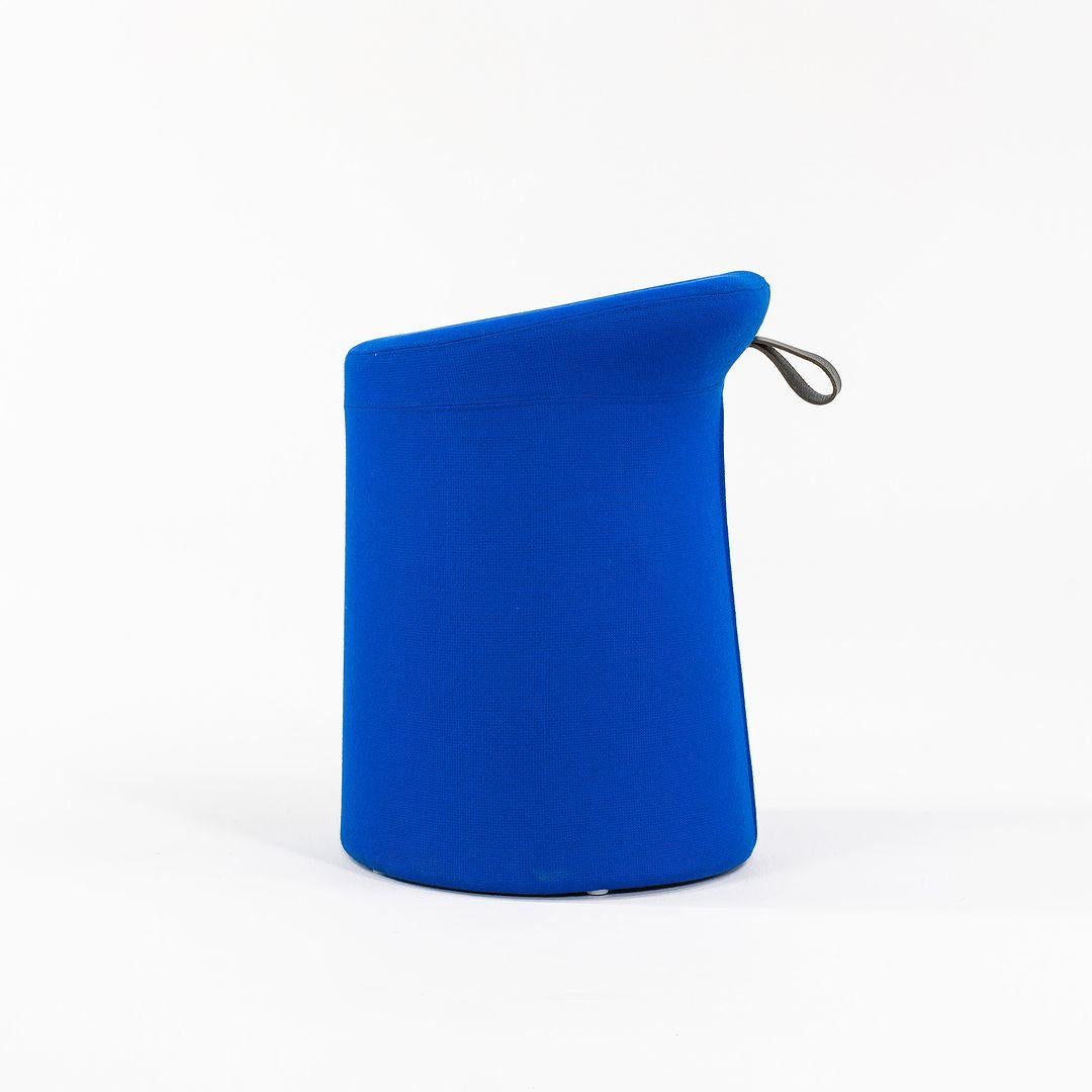 2010s Tabouret bas Lilla 2.0 en tissu bleu royal par Patrick Norguet pour Artifort en vente 2