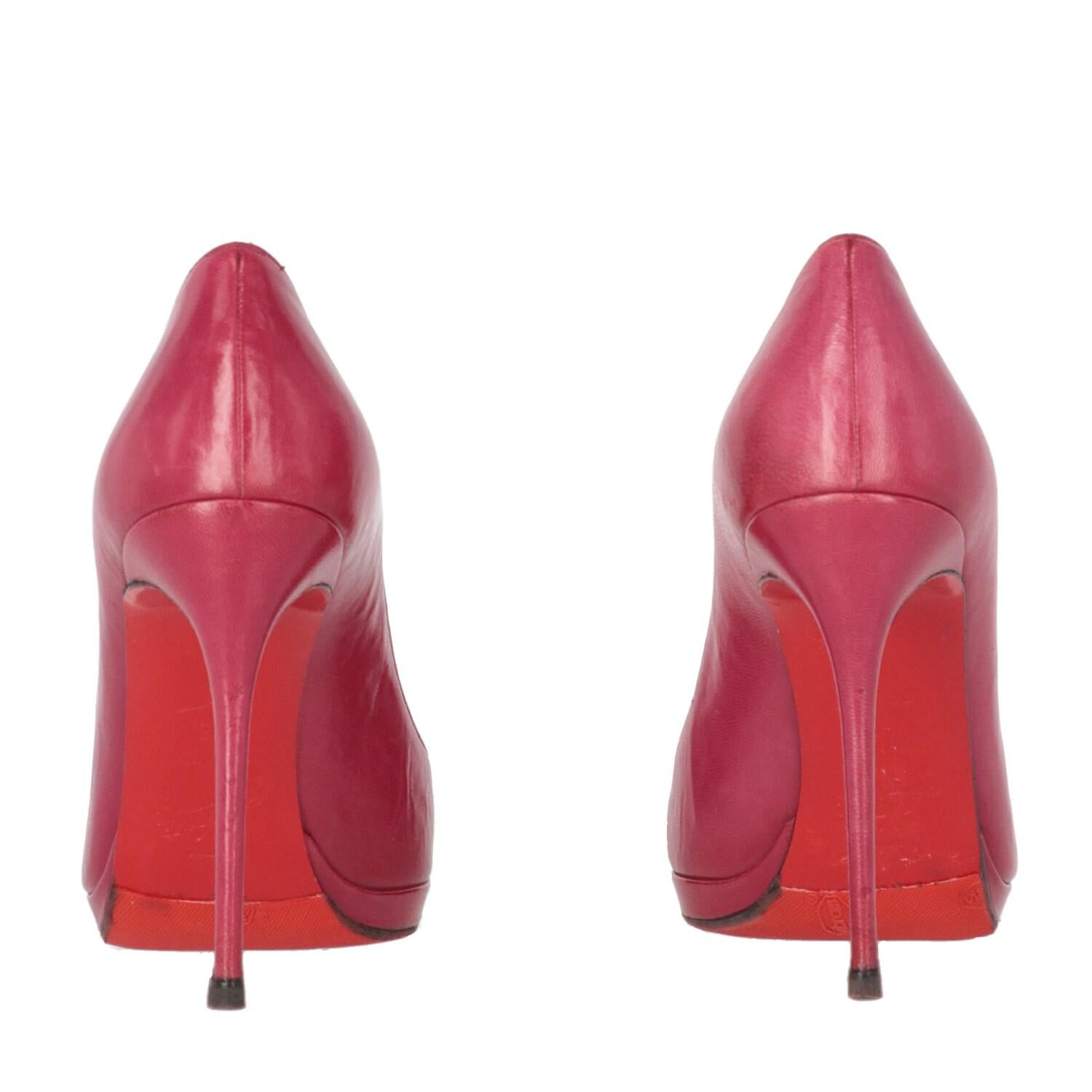 Women's 2010s Louboutin Fuchsia Decolleté
