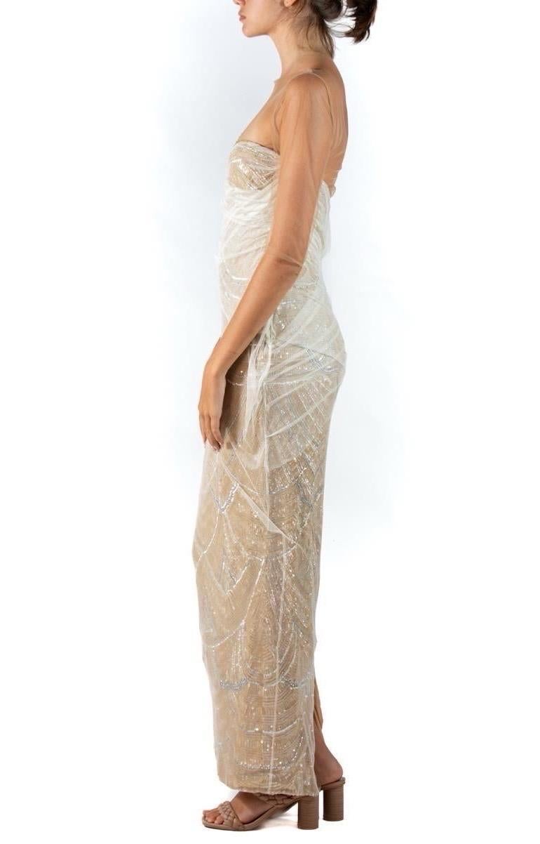 Women's 2010S Marchesa Pearl White Beaded Silk & Tulle Gown For Sale