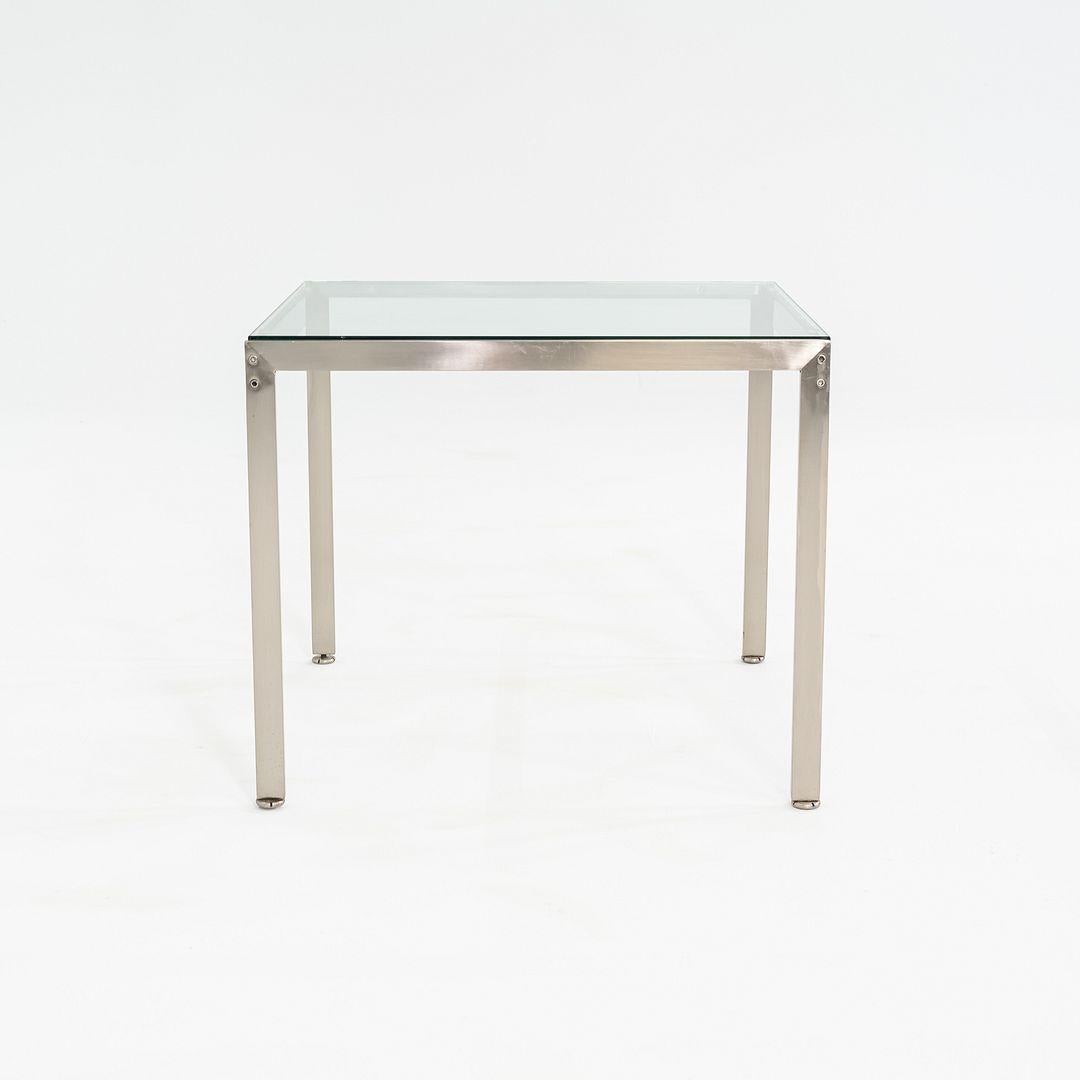 Table d'appoint carrée en métal des années 2010 avec plateau en verre par Geiger 24x24x20 en vente 5